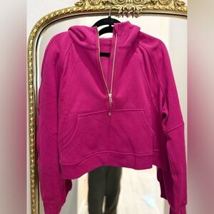 Lululemon 1/2 zip hoodie w gold zipper